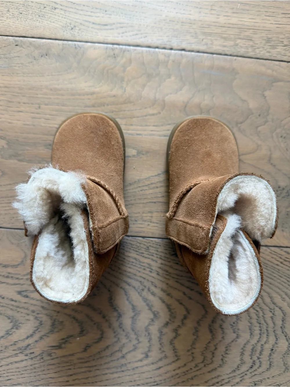 UGG Keelan Chestnut Suede Boots Toddler 4/5